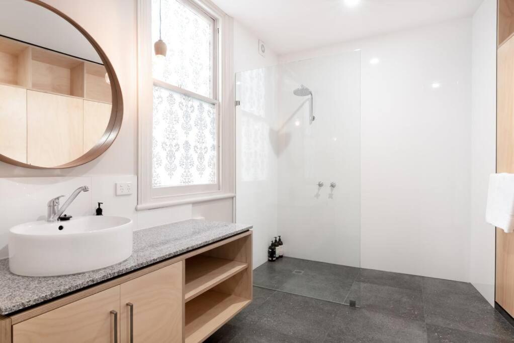 Generous Victorian Terrace In Cbd - Parking & Wifi Apartment ลอนเชสตัน ภายนอก รูปภาพ