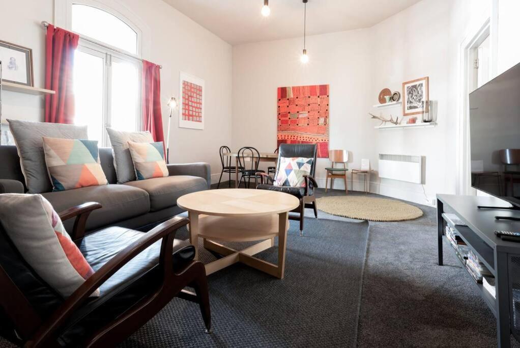 Generous Victorian Terrace In Cbd - Parking & Wifi Apartment ลอนเชสตัน ภายนอก รูปภาพ